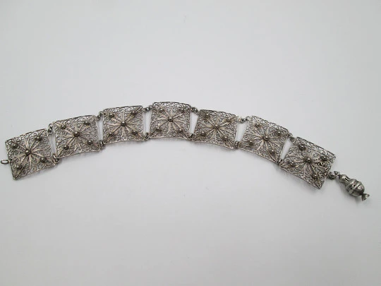 Pulsera articulada filigrana mujer. Plata de ley. Motivos flores y esferas. Cierre argolla. 1950