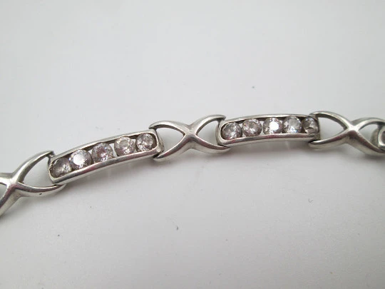 Pulsera articulada mujer eslabones alternos. Plata de ley y gemas blancas. Europa. 1990