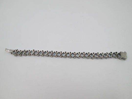 Pulsera articulada para mujer en plata de ley. Gemas azul pastel. Cierre de caja. 1990 Pulsera articulada para mujer en plata de ley. Gemas azul pastel. Cierre de caja. 1990