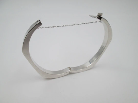 Pulsera brazalete tubular cuadrado mujer. Plata de ley 925. Cierre seguridad. 1980