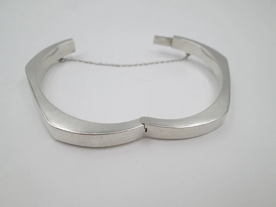 Pulsera brazalete tubular cuadrado mujer. Plata de ley 925. Cierre seguridad. 1980