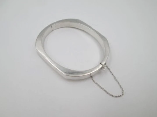 Pulsera brazalete tubular cuadrado mujer. Plata de ley 925. Cierre seguridad. 1980