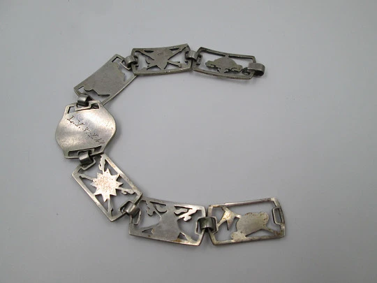 Pulsera calada artesanal. Plata de ley. Motivos Santiago Apóstol. 1948. España