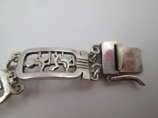 Pulsera calada plata ley mujer. Motivos egipcios. Cierre pestaña. 1990