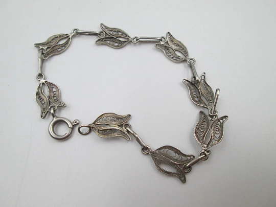 Pulsera de filigrana para mujer. Plata de ley. Motivos de tulipanes. Cierre de argolla. 1970