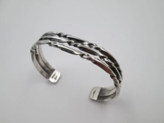 Pulsera mujer Plata de ley 925. México. Años 80. Triple hilo espiral