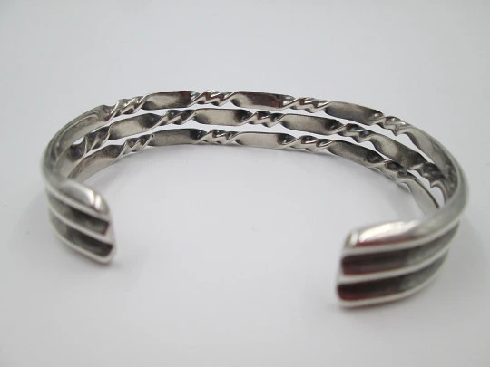 Pulsera mujer Plata de ley 925. México. Años 80. Triple hilo espiral