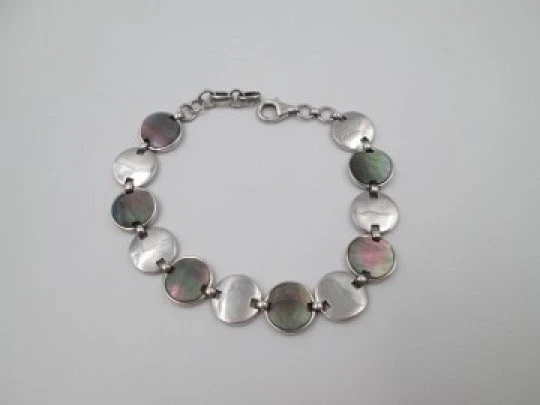 Pulsera mujer Viceroy. Plata de ley 925 y adornos madreperla. Cierre mosquetón