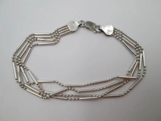 Pulsera mujer. Plata de ley 925. Cuatro cadenas de cilindros y bolas. 1980 Pulsera mujer. Plata de ley 925. Cuatro cadenas de cilindros y bolas. 1980