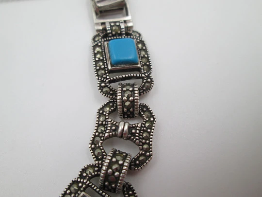 Pulsera para mujer en plata de ley. Turquesas y marquesitas. Cierre pestaña. 1970. Europa