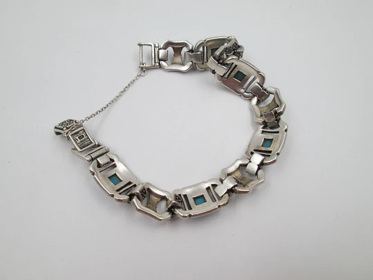 Pulsera para mujer en plata de ley. Turquesas y marquesitas. Cierre pestaña. 1970. Europa