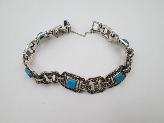 Pulsera para mujer en plata de ley. Turquesas y marquesitas. Cierre pestaña. 1970. Europa