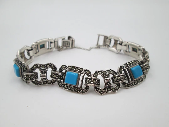 Pulsera para mujer en plata de ley. Turquesas y marquesitas. Cierre pestaña. 1970. Europa