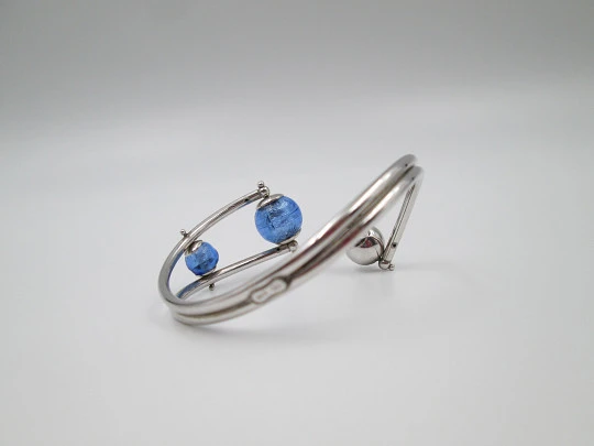 Pulsera para mujer. Plata de ley 925. Bola y esferas cristal azul. Europa. 1990