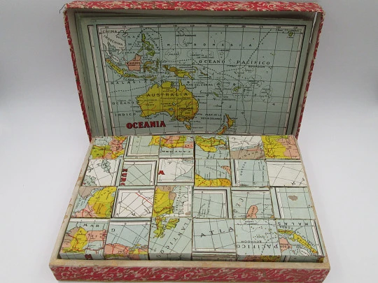 Puzzle geográfico cubos cartón. Rompecabezas mapamundi. 1950