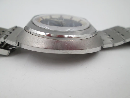 Radiant Blumar. Acero. Caja elíptica. Automático. Calendario. Brazalete. 1970