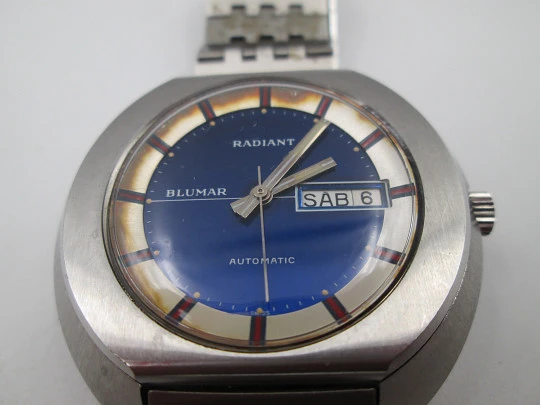 Radiant Blumar. Acero. Caja elíptica. Automático. Calendario. Brazalete. 1970