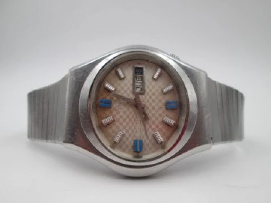 Radiant Blumar. Stainless steel. Automatic. Calendar. Bracelet. 1970's