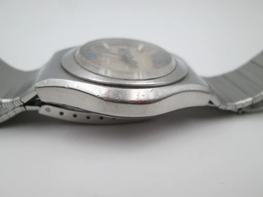 Radiant Blumar. Stainless steel. Automatic. Calendar. Bracelet. 1970's