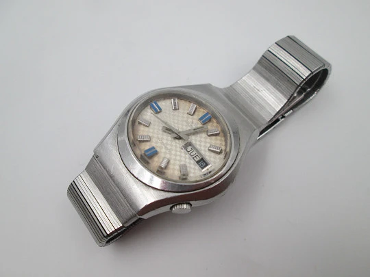 Radiant Blumar. Stainless steel. Automatic. Calendar. Bracelet. 1970's