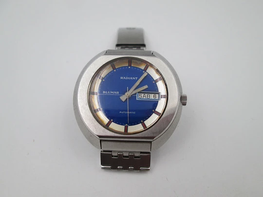 Radiant Blumar. Steel. Elliptical case. Automatic. Calendar. Bracelet. 1970's Radiant Blumar. Steel. Elliptical case. Automatic. Calendar. Bracelet. 1970's