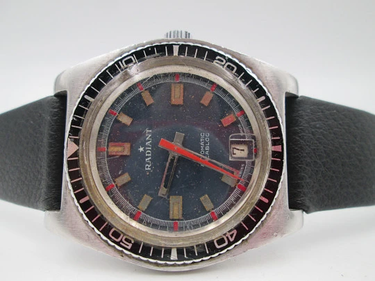 Radiant Dynamic Diver. Acero inoxidable. Automático. Calendario. Correa piel. 1970