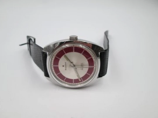 Radiant. Stainless steel. Manual wind. 1970's. Bitone dial. Strap. Swiss