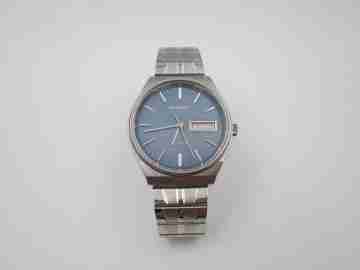 Radiant. Stainless steel. Square case. Automatic. Calendar. Bracelet. 1970's