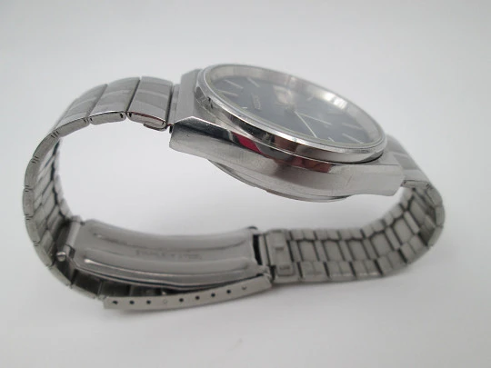 Radiant. Stainless steel. Square case. Automatic. Calendar. Bracelet. 1970's