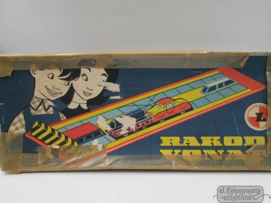 Rakodo Vonat train track. Locomotive and wagon. Clockwork. Tinplate