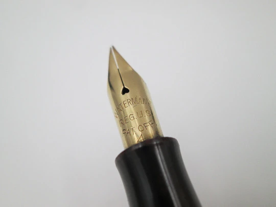 Rara estilográfica Waterman's Ideal 54. Ebonita roja veteada y oro amarillo 18 quilates