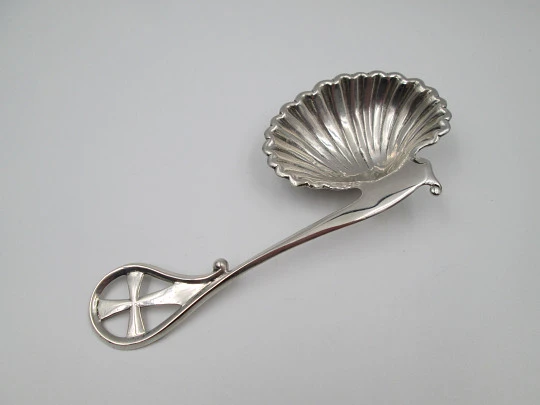 Rare Baptism shell with handle and templar cross. Sterling silver. Spain. 1960's
