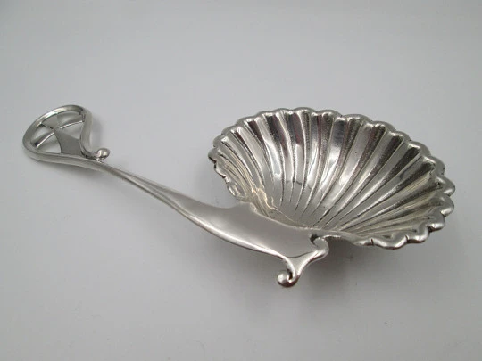 Rare Baptism shell with handle and templar cross. Sterling silver. Spain. 1960's