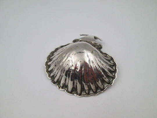 Rare Baptism shell with templar cross on top. 925 sterling silver. Hallmarks. Spain. 1970s
