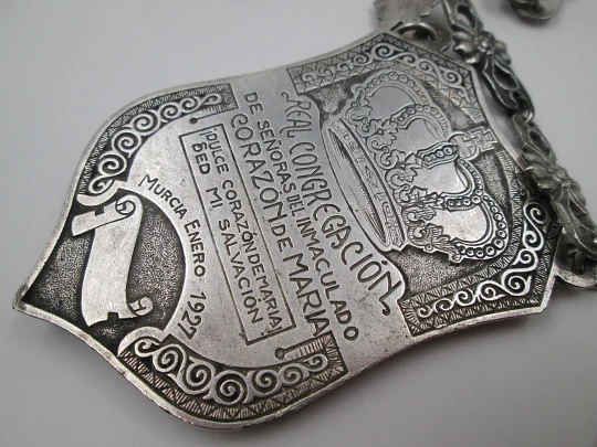 Rare giant scapular in sterling silver with chain. Virgin Mary and Heart Jesus. 1927 Rare giant scapular in sterling silver with chain. Virgin Mary and Heart Jesus. 1927