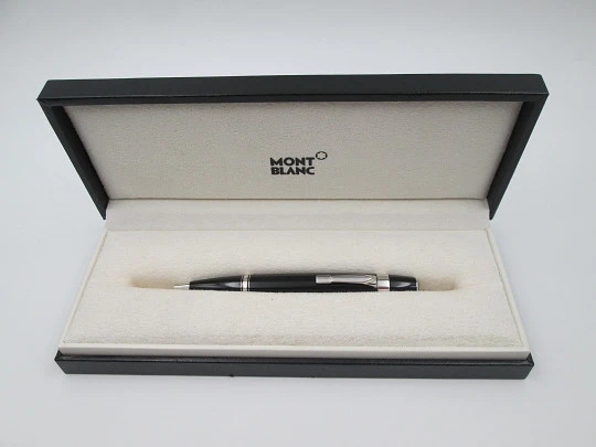 Rare Montblanc Bohème ballpoint pen. Black resin & platinum metal. Box. 2000's