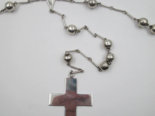 Raro rosario doble de plata de ley. Cuentas de bolas y cruz. Años 60