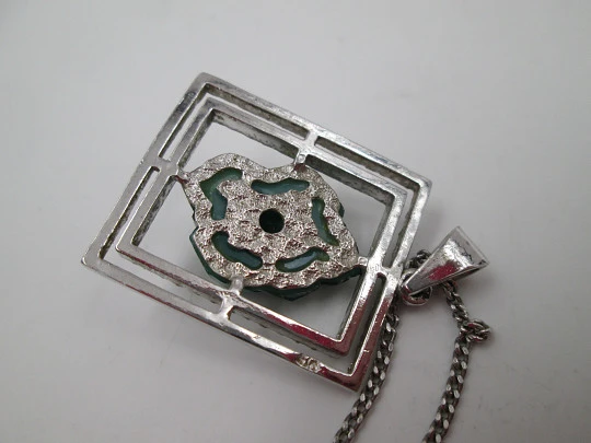 Rectangular green stone pendant with link chain. Sterling silver. 1980's. Europe