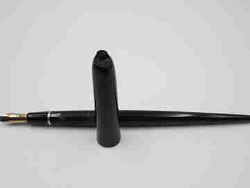 Regia Super desk fountain pen. Black plastic. 14k gold nib. 1950's. Spain