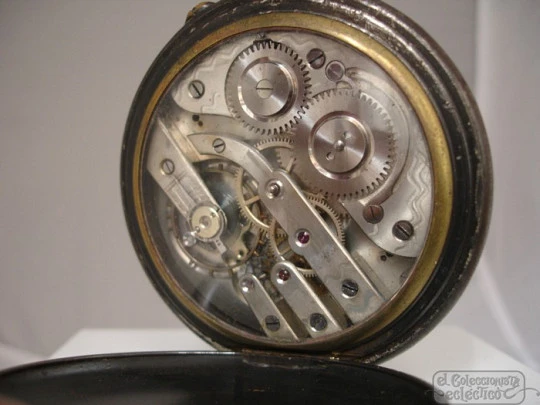 Regulateur. Iron. Pin-set movement. 1920's. Open-face. Swiss made