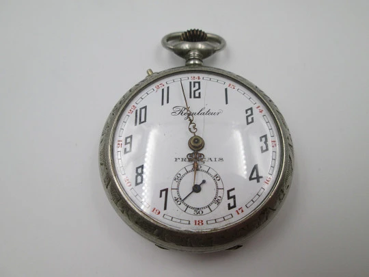 Regulateur. Silver plated metal. Stem-wind / pin-set movement. Porcelain dial. 1890's