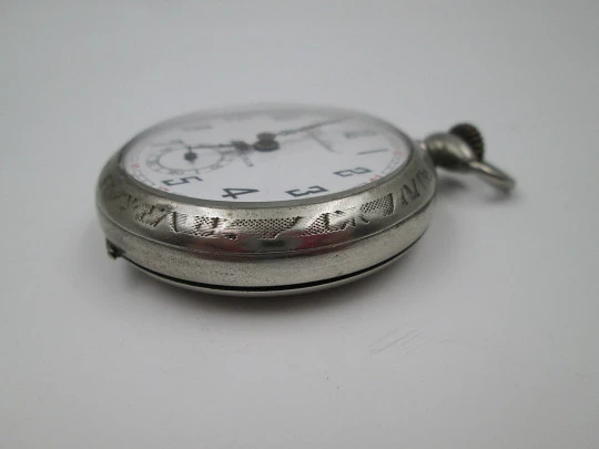 Regulateur. Silver plated metal. Stem-wind / pin-set movement. Porcelain dial. 1890's