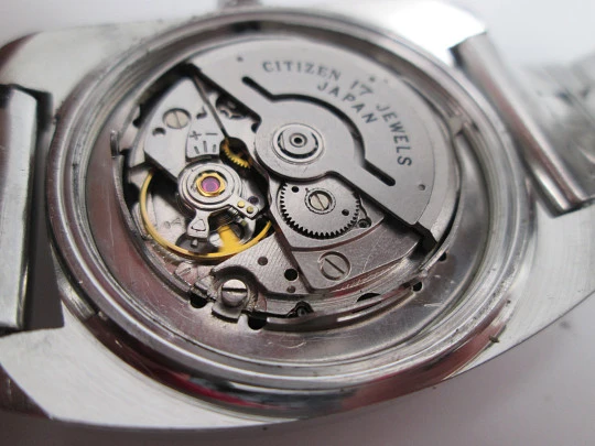 Reloj automático Citizen. Acero inoxidable. Esfera negra. Brazalete. Calendario. 1970