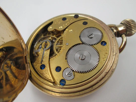 Reloj bolsillo saboneta Elgin con cadena. Chapado en oro. Dial porcelana. Remontoir