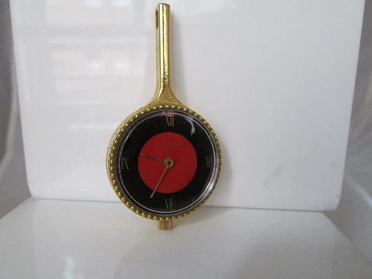 Reloj colgante Lucerne. Metal dorado. Suiza. Cuerda. 1960