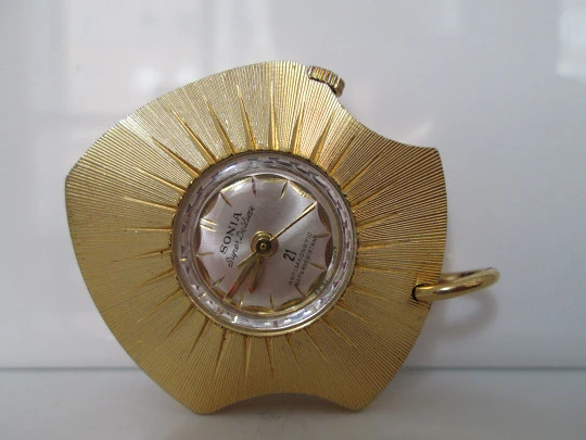 Reloj colgante Sonia Super De Luxe 21. Metal chapado oro. Suiza. Años 60