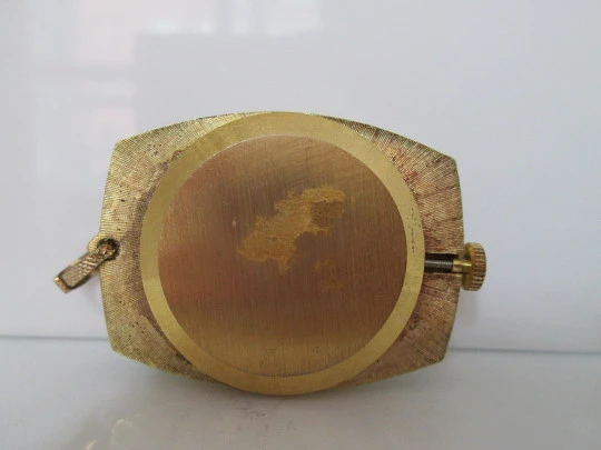 Reloj colgante Wilson. Chapado oro y esmalte verde. Cuerda. 1960