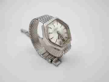 Reloj de mujer Nesvier. Cuerda manual. Plata de ley 835. Brazalete. Suiza. 1970