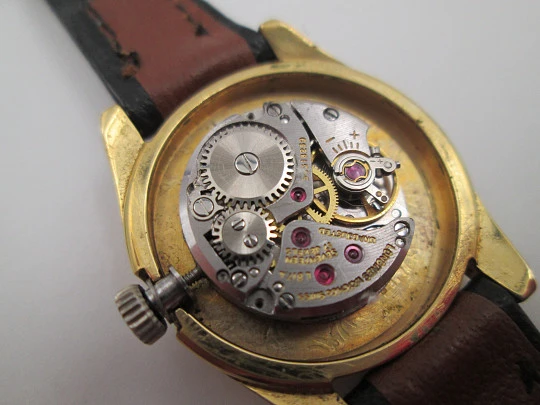 Reloj de pulsera mujer Longines. Chapado en oro y fondo de acero. Cuerda manual. 1970 Reloj de pulsera mujer Longines. Chapado en oro y fondo de acero. Cuerda manual. 1970