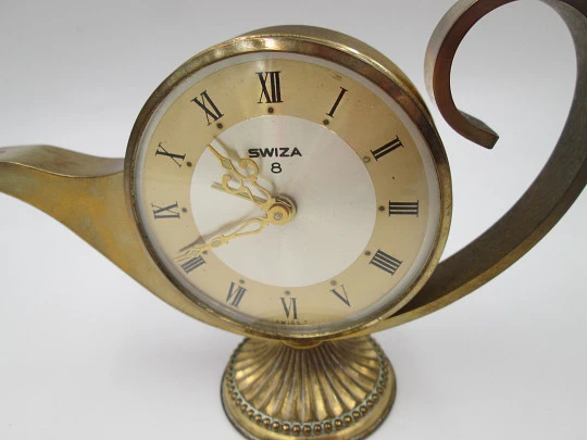 Reloj de sobremesa lámpara aceite Swiza 8 días cuerda con alarma. Bronce. 1970 Reloj de sobremesa lámpara aceite Swiza 8 días cuerda con alarma. Bronce. 1970